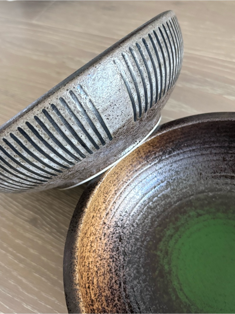 Japanese Stoneware Ceramic Wide Shallow Bowl Set - Picture 2 of 15